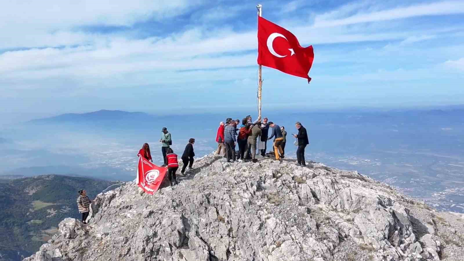 gorme engelliler spil dagi zirvesinde bayrak degistirdi 11 tIaiOFXS