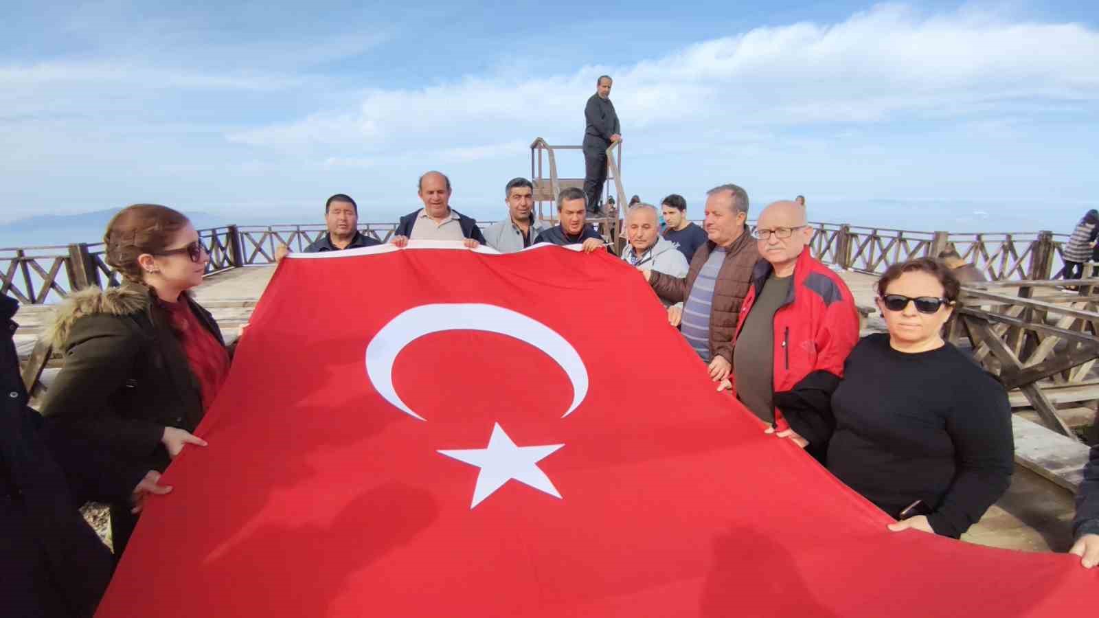gorme engelliler spil dagi zirvesinde bayrak degistirdi 4 E33kBbkq