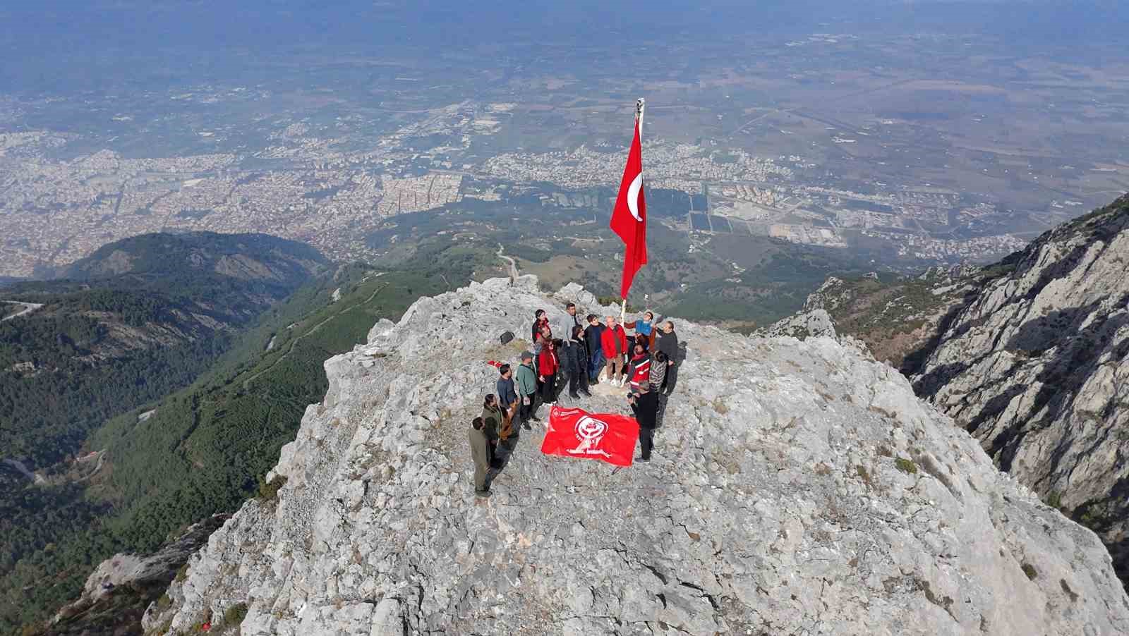 gorme engelliler spil dagi zirvesinde bayrak degistirdi 9 Ijf4SfWG