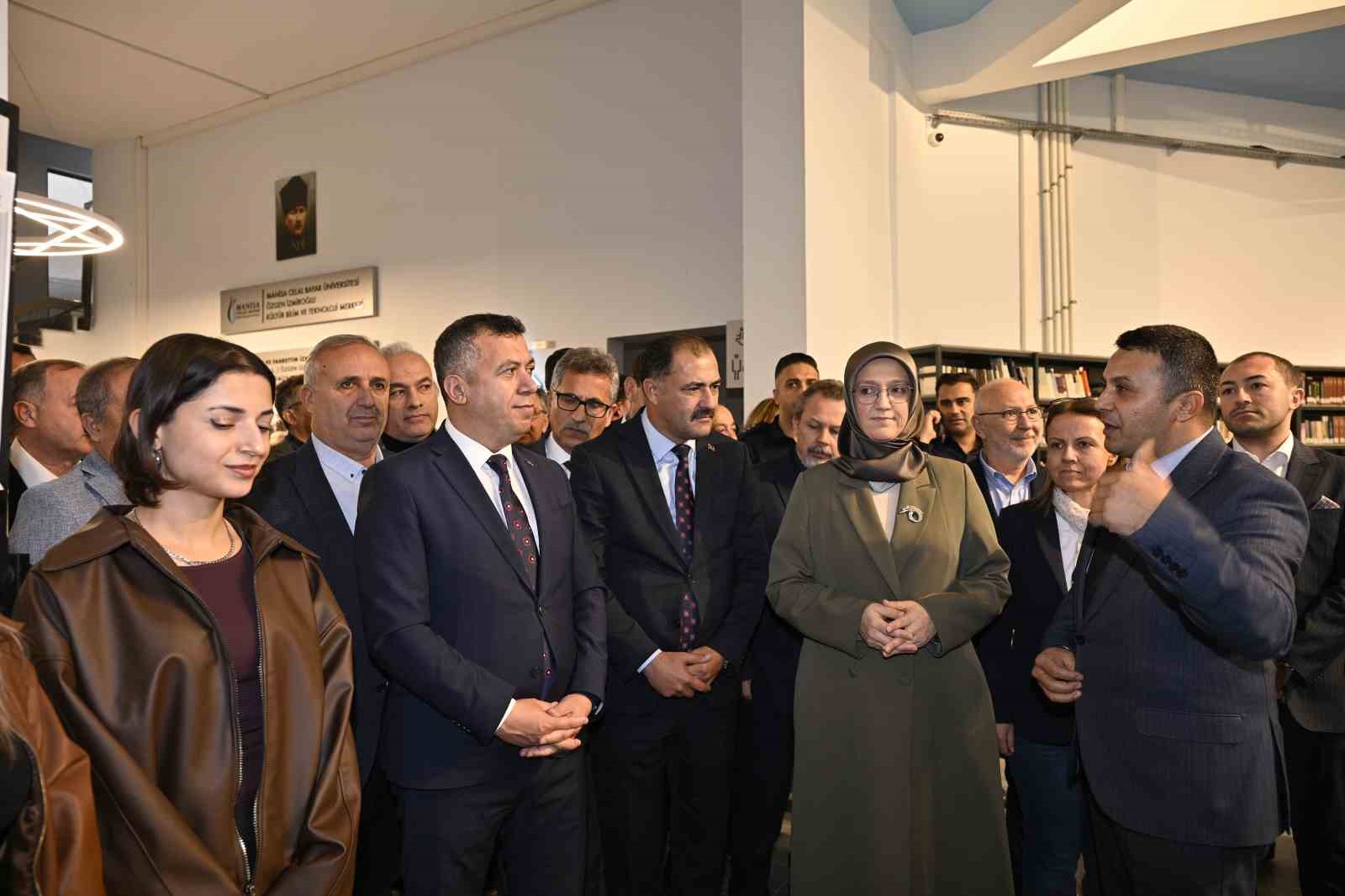 gormeyi cok istedigi eseri onun adiyla acildi 5 5iWmfWdF