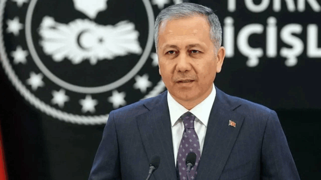 Erdoğan Kabinede Düğmeye Bastı: İki Bakan Görevden Alındı, Yerlerine Yeni İsimler Atandı 6 İki Bakan Görevden Alındı