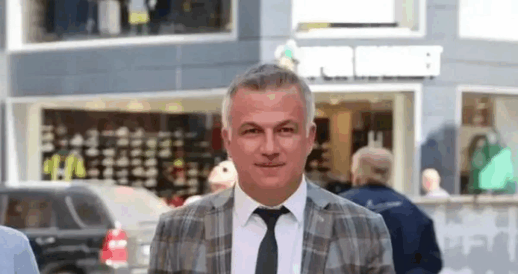 Güne Belediye Operasyonlarıyla Başlangıç: Uşak ve Marmaris’te Gözaltı Dalgası 5 gorsel 2026 03 27 115526061