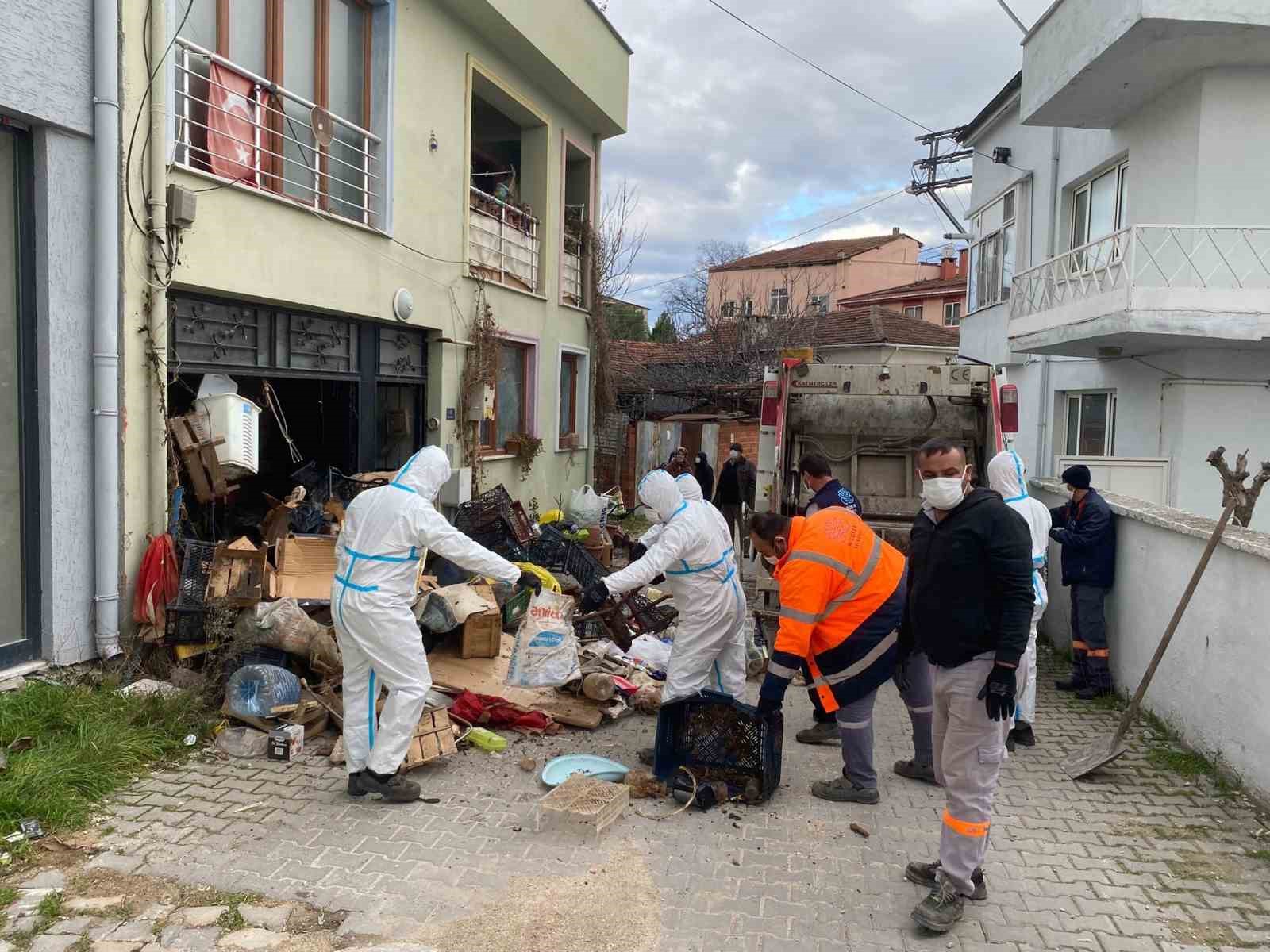goruklede iki katli cop evden 9 kamyon cop cikti 0 M3qezM1k