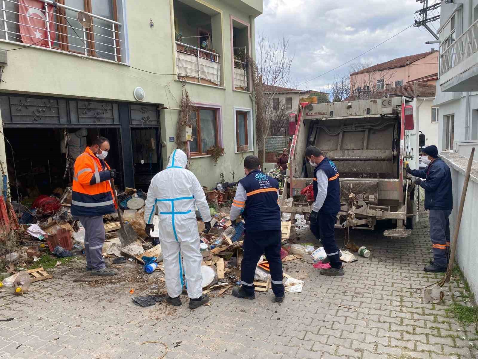 goruklede iki katli cop evden 9 kamyon cop cikti 2 5V31g9C1
