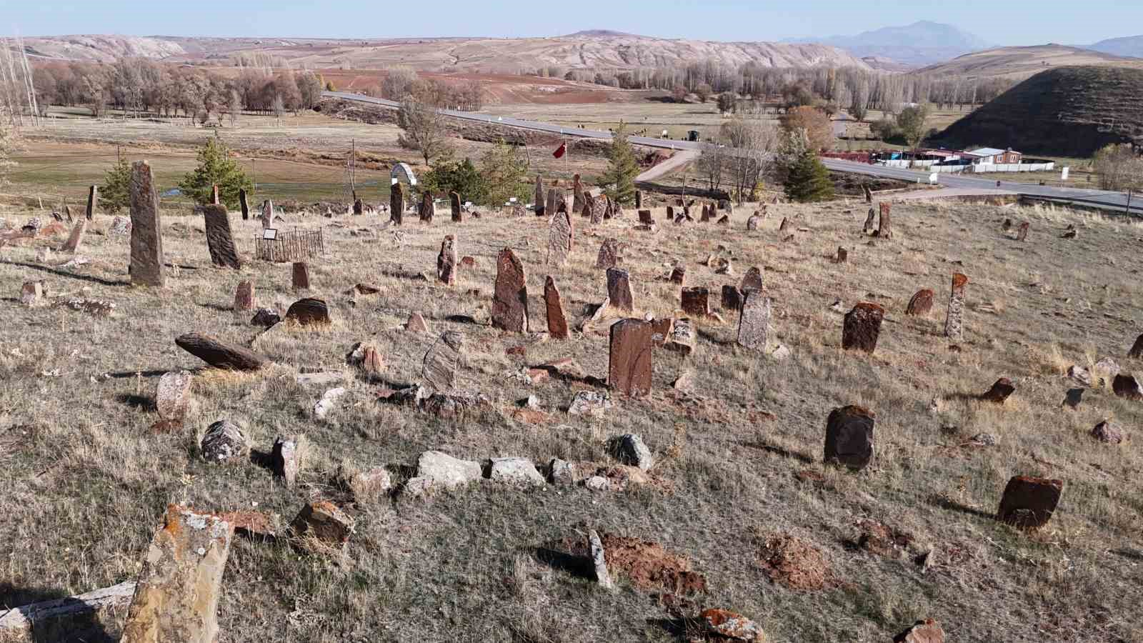 goruntusu ile orhun kitabelerini andiriyor gercegi ogrenenler ise hayrete dusuyor 0 SfBDBcTl