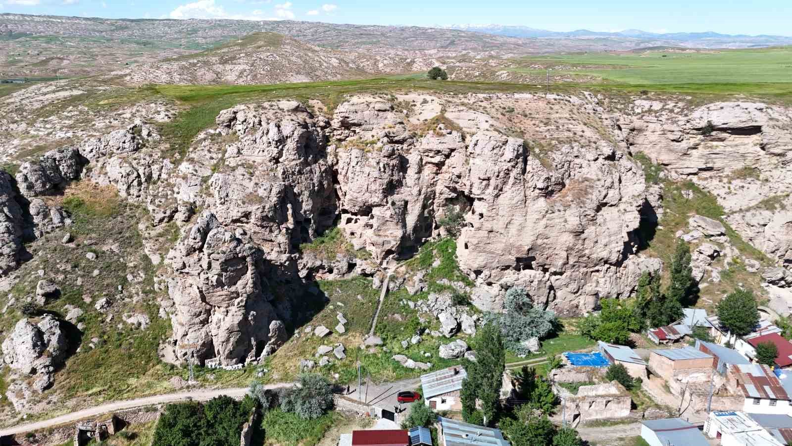 goruntusuyle dikkat ceken 3 bin yillik apartman ilgi bekliyor 3 tmyspKqN