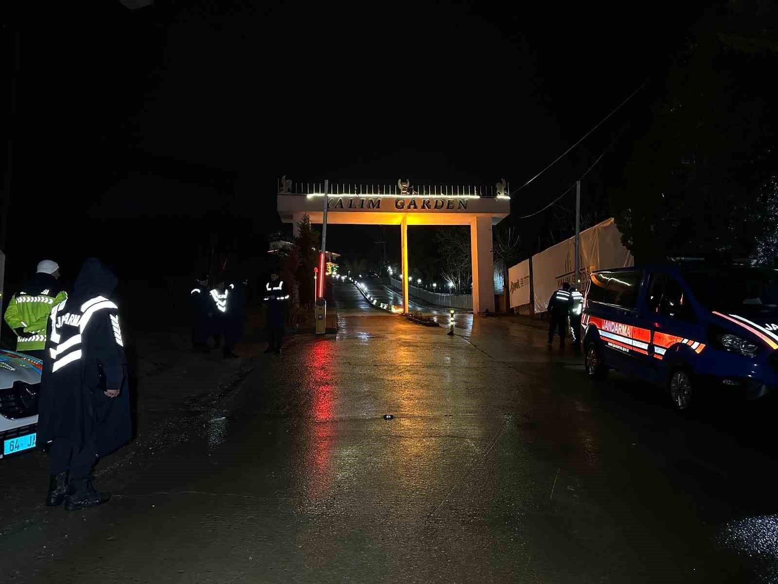 gozaltina alinan baskan yalima ait is yerlerinde arama yapildi 0 LXGekcI1