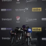 gozde-atasoy-sonunda-trabzonsporun-sampiyon-oldugu-bir-sezon-olsun-9mBjFH8F.jpg