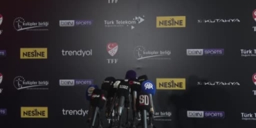 gozde-atasoy-sonunda-trabzonsporun-sampiyon-oldugu-bir-sezon-olsun-9mBjFH8F.jpg