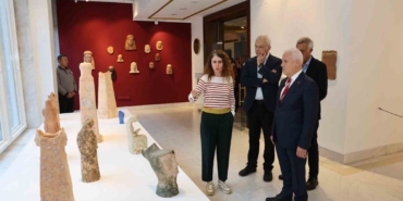 gozlerimin-onundesin-sanatseverleri-agirliyor-v9qPi6ej.jpg
