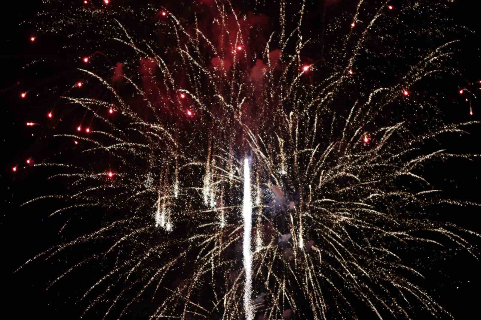 Göztepe, 101. yaşını kutladı 9 goztepe 101 yasini kutladi 5 2E6ZIcRM