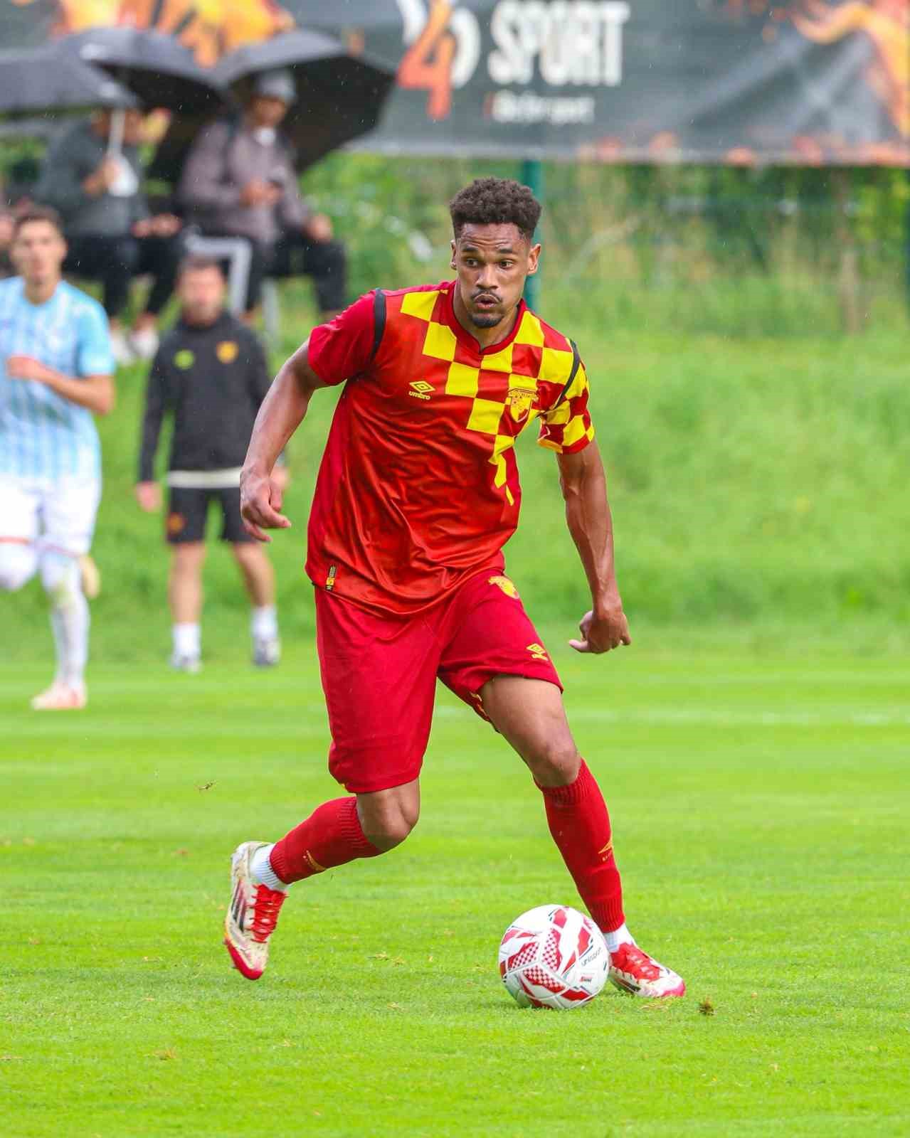 goztepe 75 transferin 74unde 18 milyon euroyu gecmedi 4 OiwkNS9V