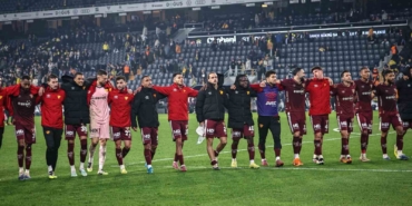 goztepe-avrupa-yolunda-kritik-1-puan-aldi-hQl8dZ39.jpg