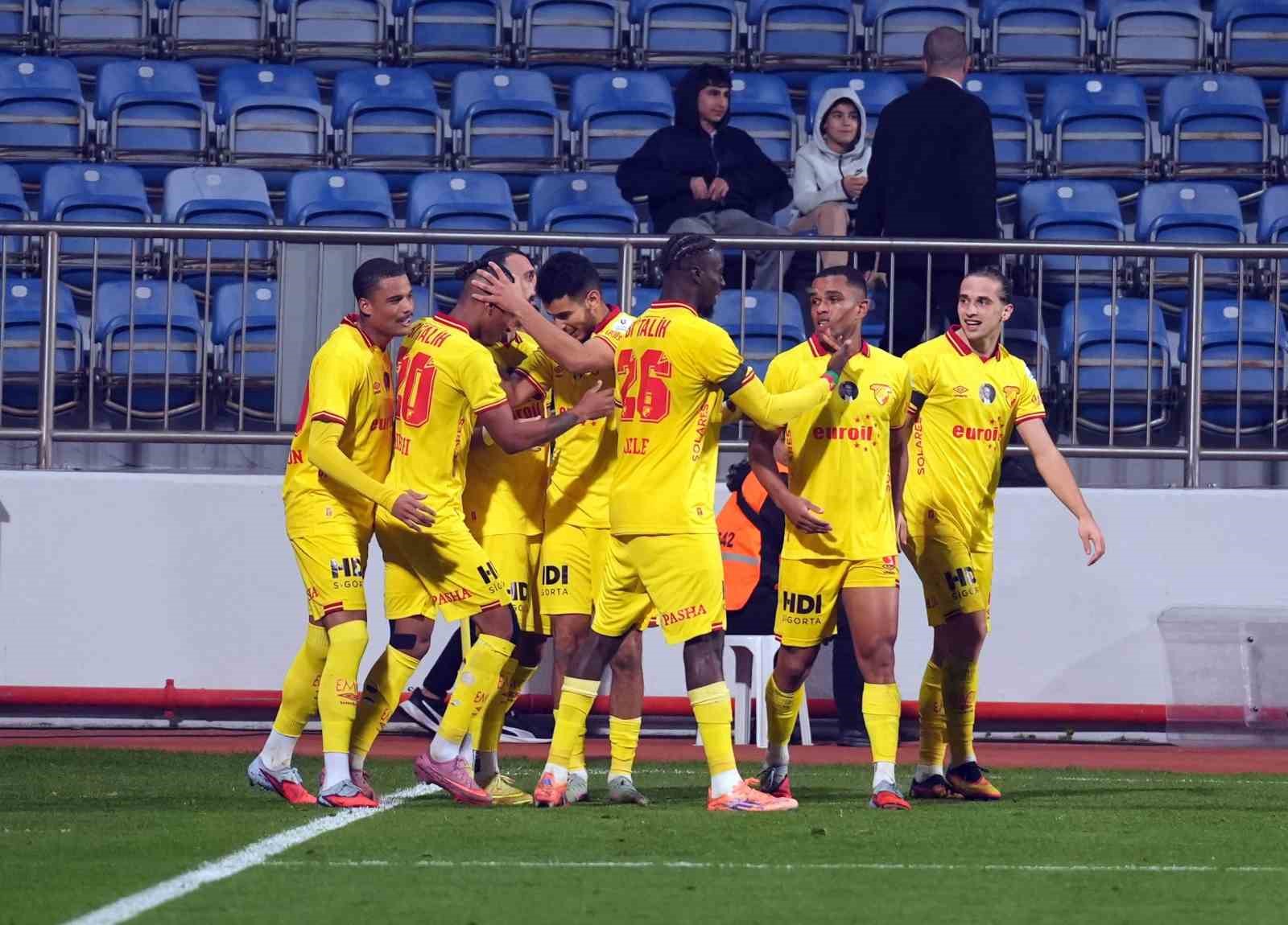 goztepe gaziantep fk deplasmaninda 1 a3YeKdQj