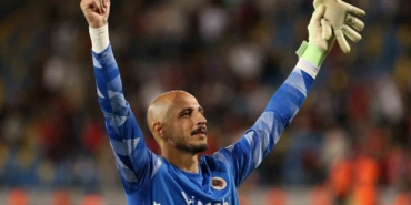 goztepe-genclerbirliginden-erhan-erenturkun-pesinde-9I1ElEu9.jpg
