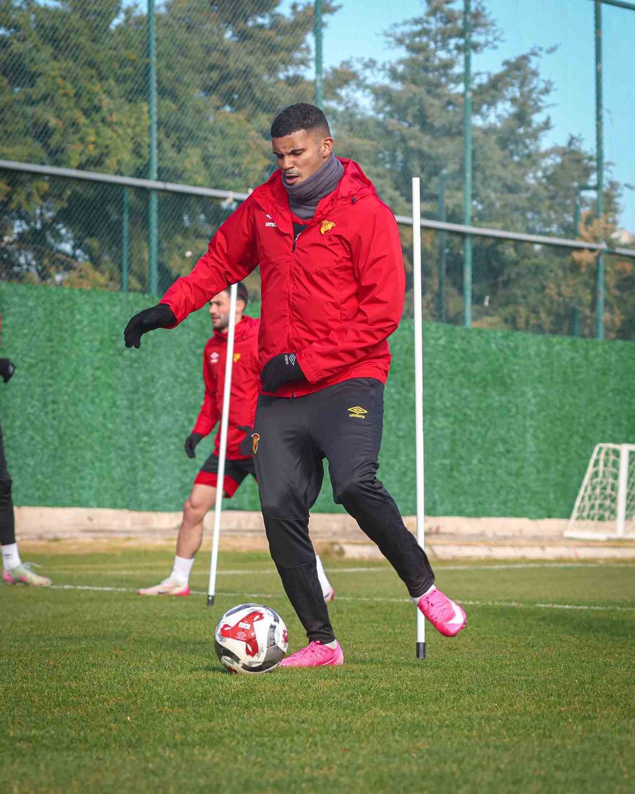 goztepe subat ayinda gol atamadi 4 VDB8pCfi