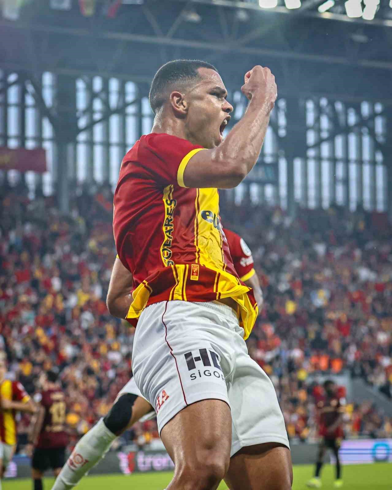 goztepede ilk devrenin yildizi juan oldu 1 YcOtS6hG