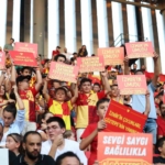 goztepeden-ogrencilere-karne-hediyesi-karneni-getir-hediyeni-al-NYRwJ5L1.jpg