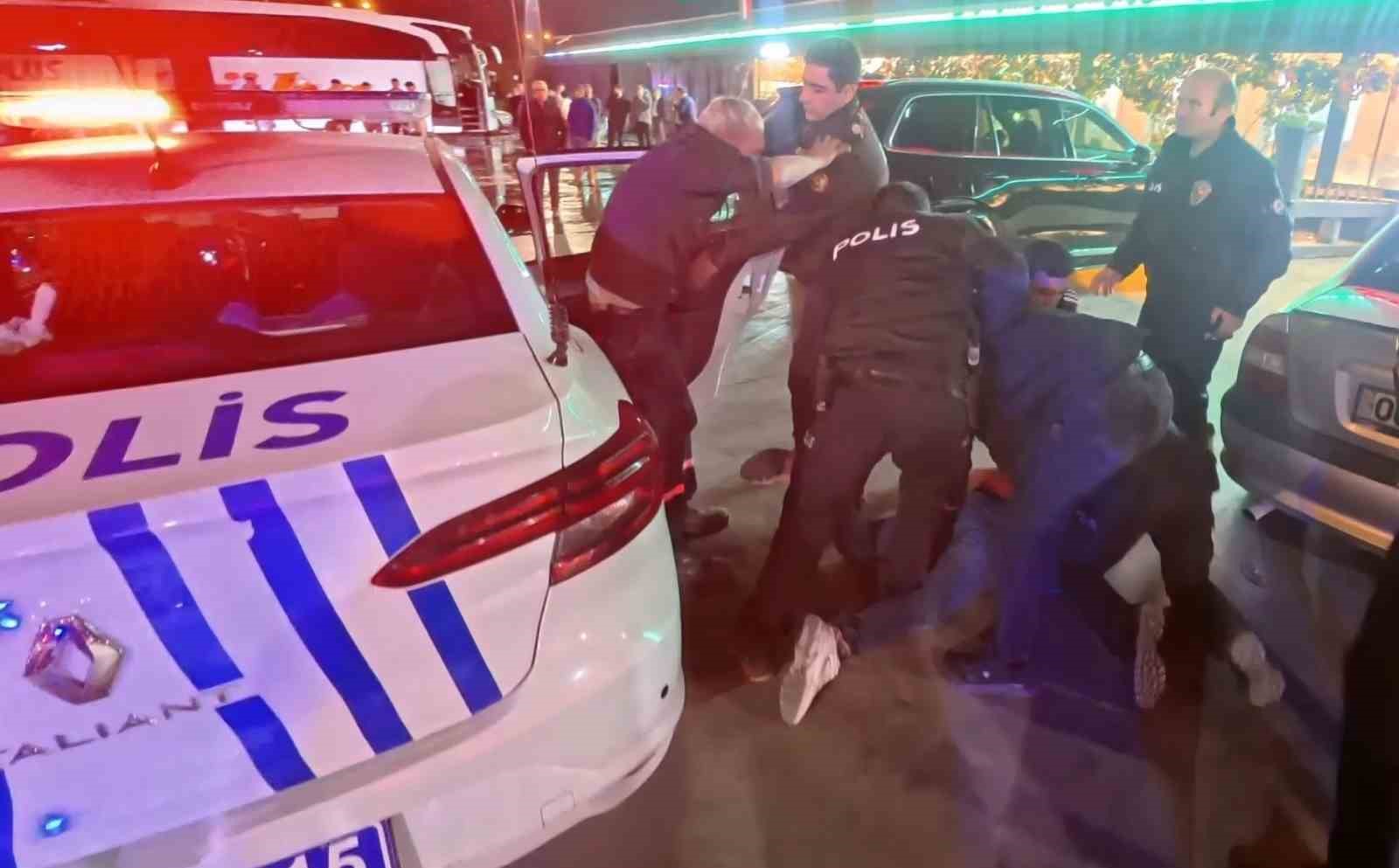 gozum gormuyor neredeyim ben dedi gozunu karakolda acti 1 TcCUb8v3