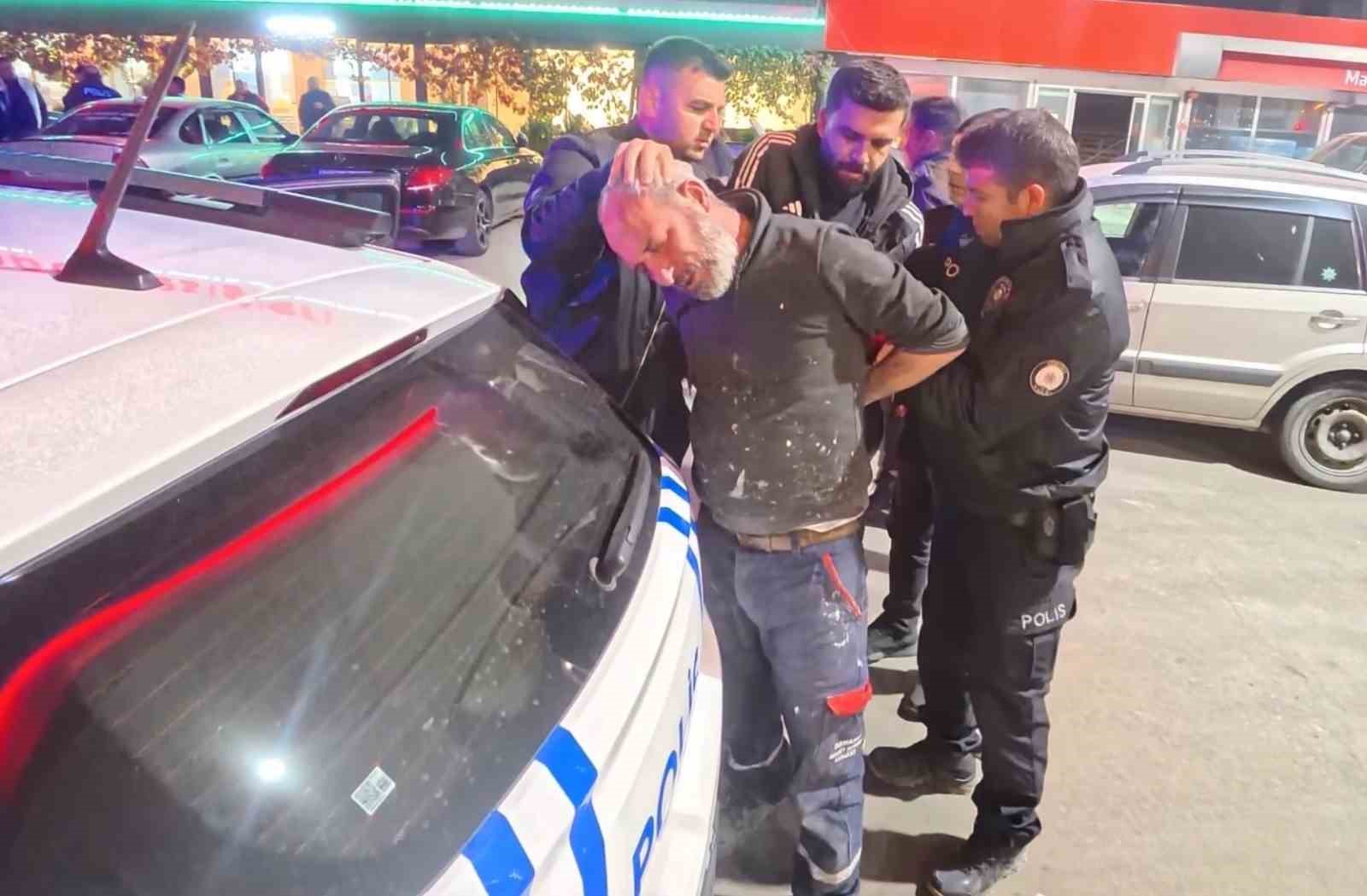 gozum gormuyor neredeyim ben dedi gozunu karakolda acti 3 tN68kNdq