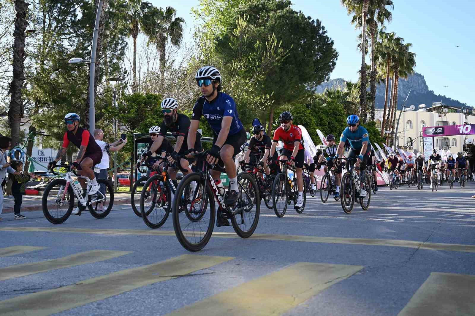 gran fondoda ikinci gun heyecani basladi 4 PObtHhGu