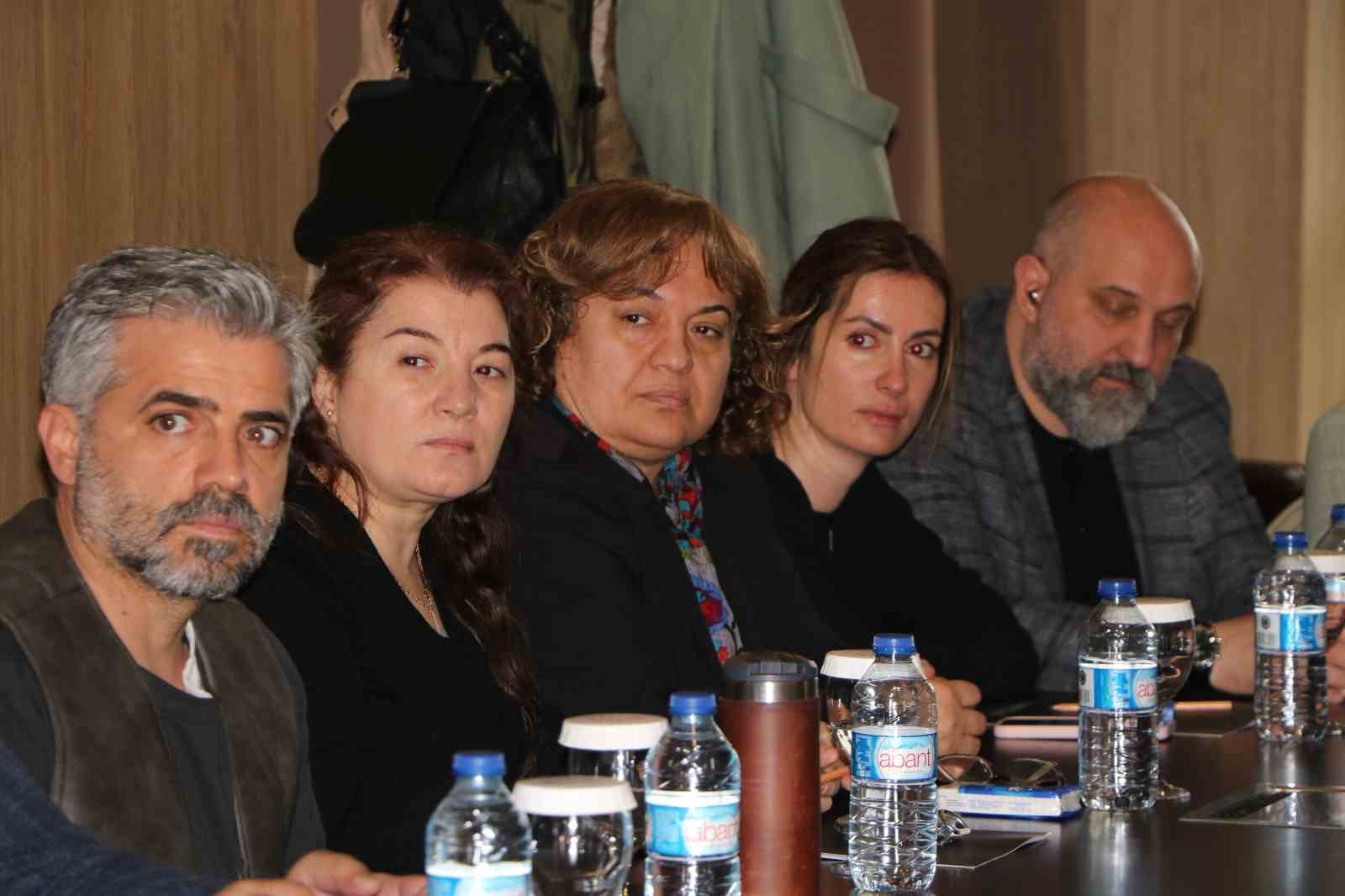 Grand Kartal Otel faciasının mağdur aileleri Bolu’da bir araya geldi 8 grand kartal otel faciasinin magdur aileleri boluda bir araya geldi 4 UiPPpcr1