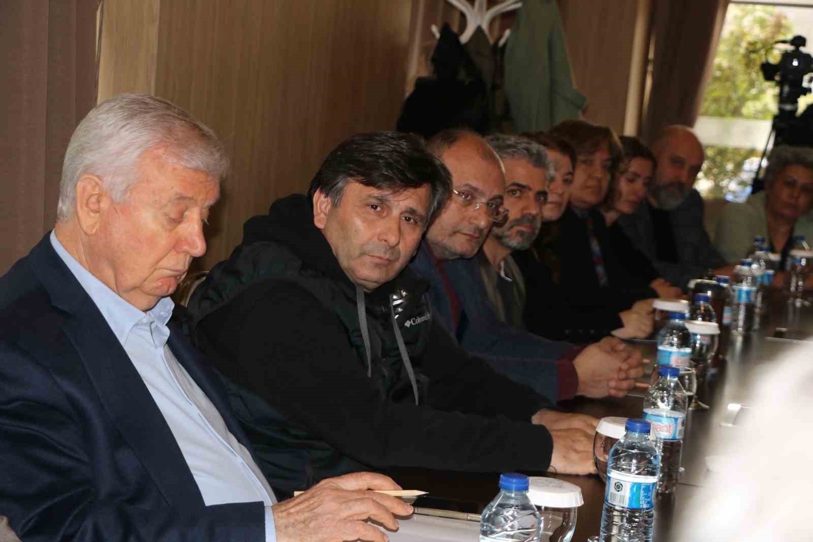 Grand Kartal Otel faciasının mağdur aileleri Bolu’da bir araya geldi 9 grand kartal otel faciasinin magdur aileleri boluda bir araya geldi 5 zumTrLig
