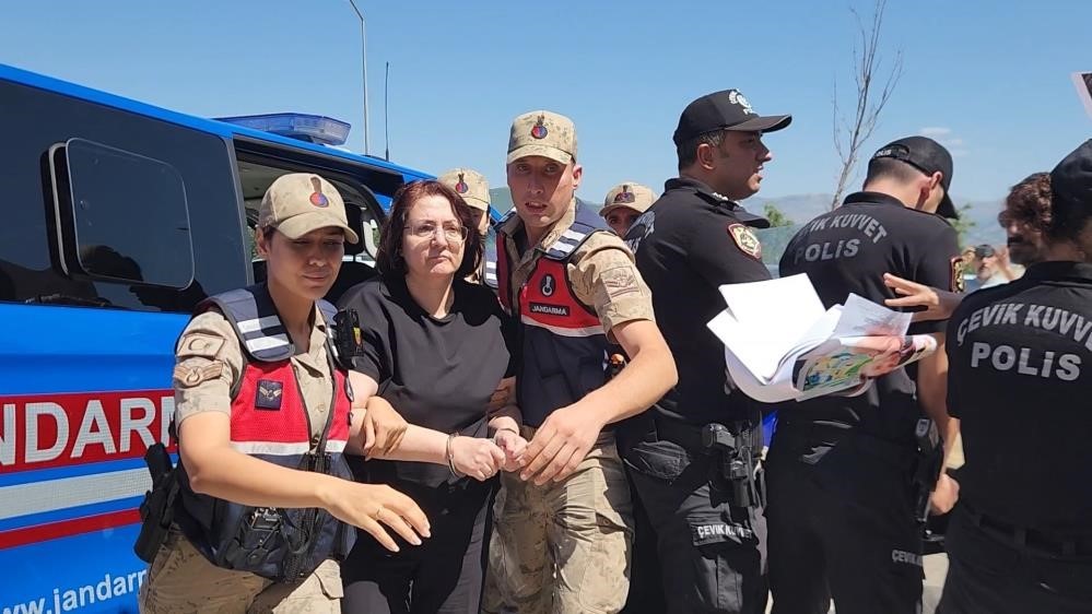 gulistan doku sorusturmasinda donemin valisi tuncay sonelin esi handan sonel tutuklandi 0 zffamCiX