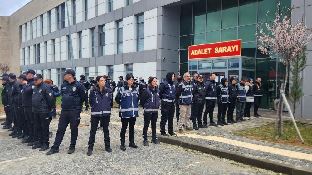 gulistan doku sorusturmasinda firari supheli umut altas icin kirmizi bulten 0 lu2ILCvv