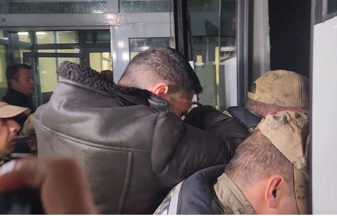 gulistan doku sorusturmasinda tutuklana mustafa turkay sonel cezaevine sevk edildi 2 8YmKsAMH