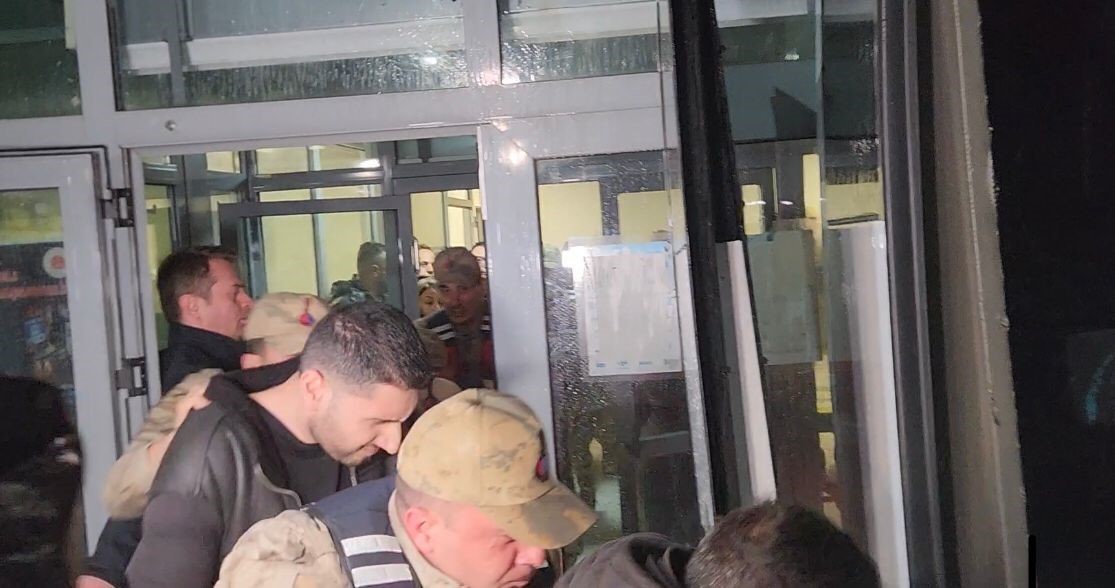 gulistan doku sorusturmasinda tutuklana mustafa turkay sonel cezaevine sevk edildi 3 tkAKkW9d