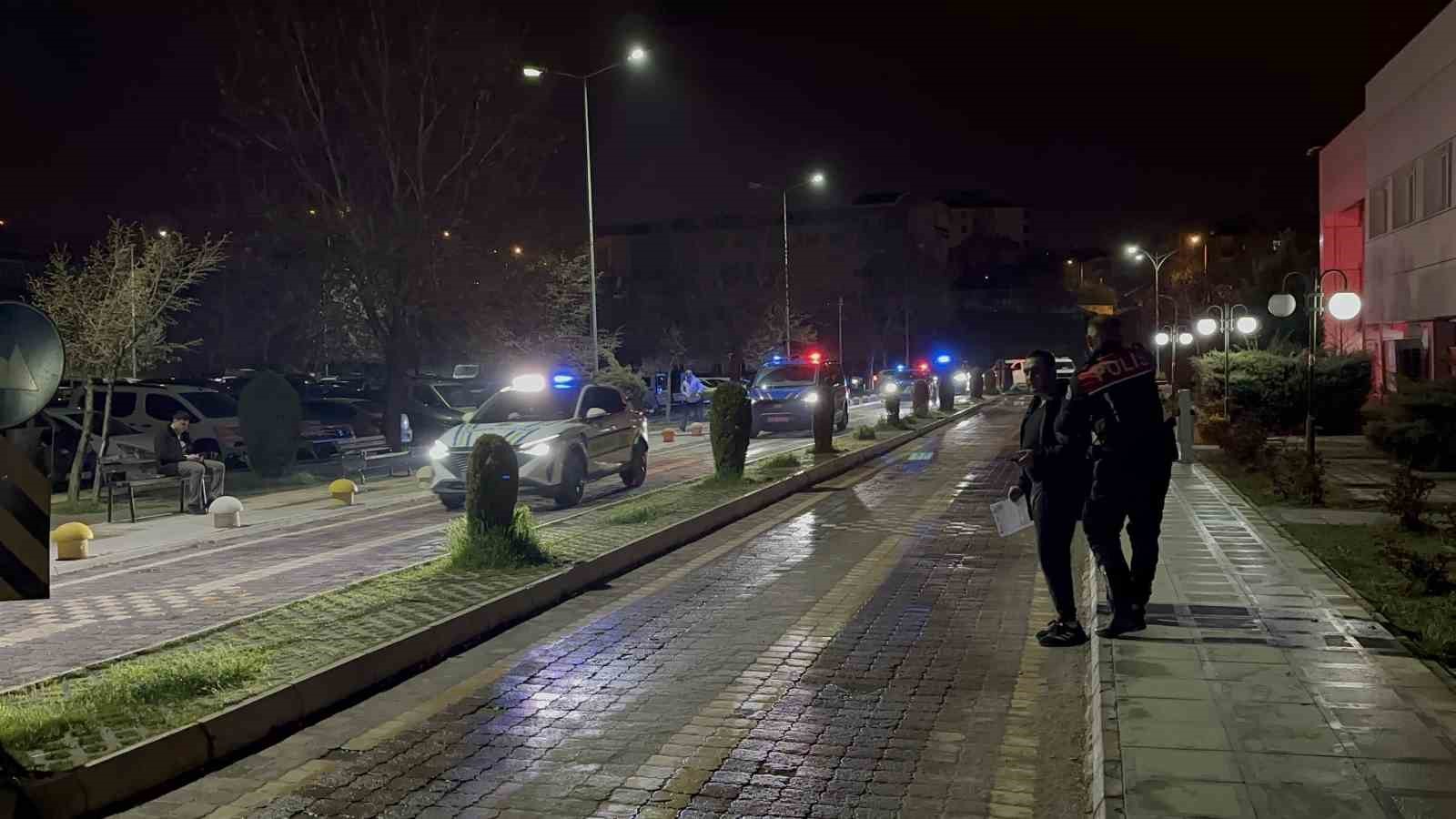 gulistan doku sorusturmasinda tutuklanan bashekim saglik kontrolunden gecirildi 2 WHlzAQB9