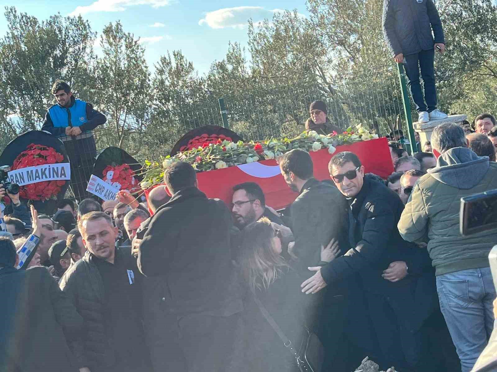 gulsah durbay gozyaslariyla defnedildi 0 gIXTPZLW