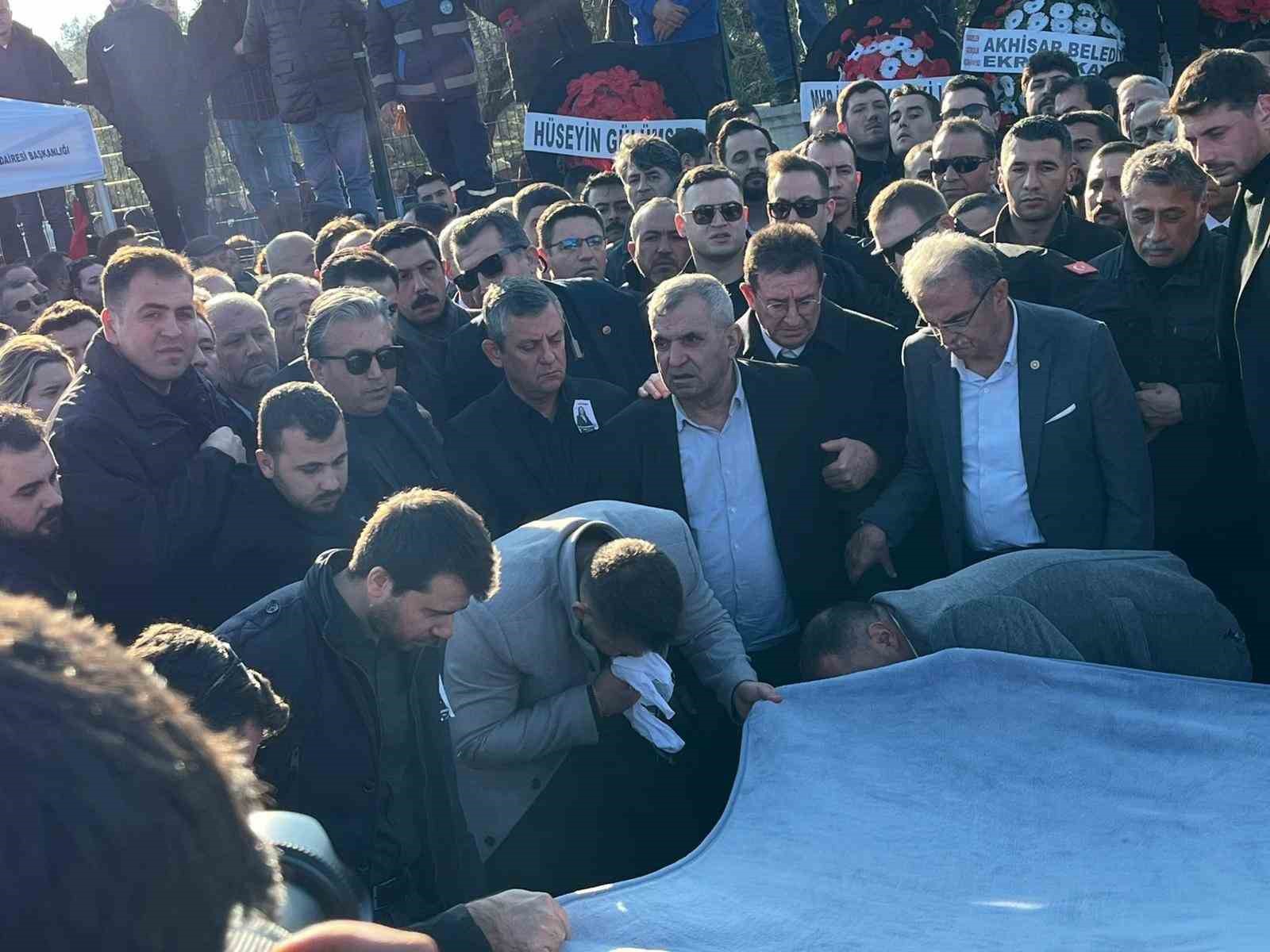 gulsah durbay gozyaslariyla defnedildi 1 6vCNmj1b