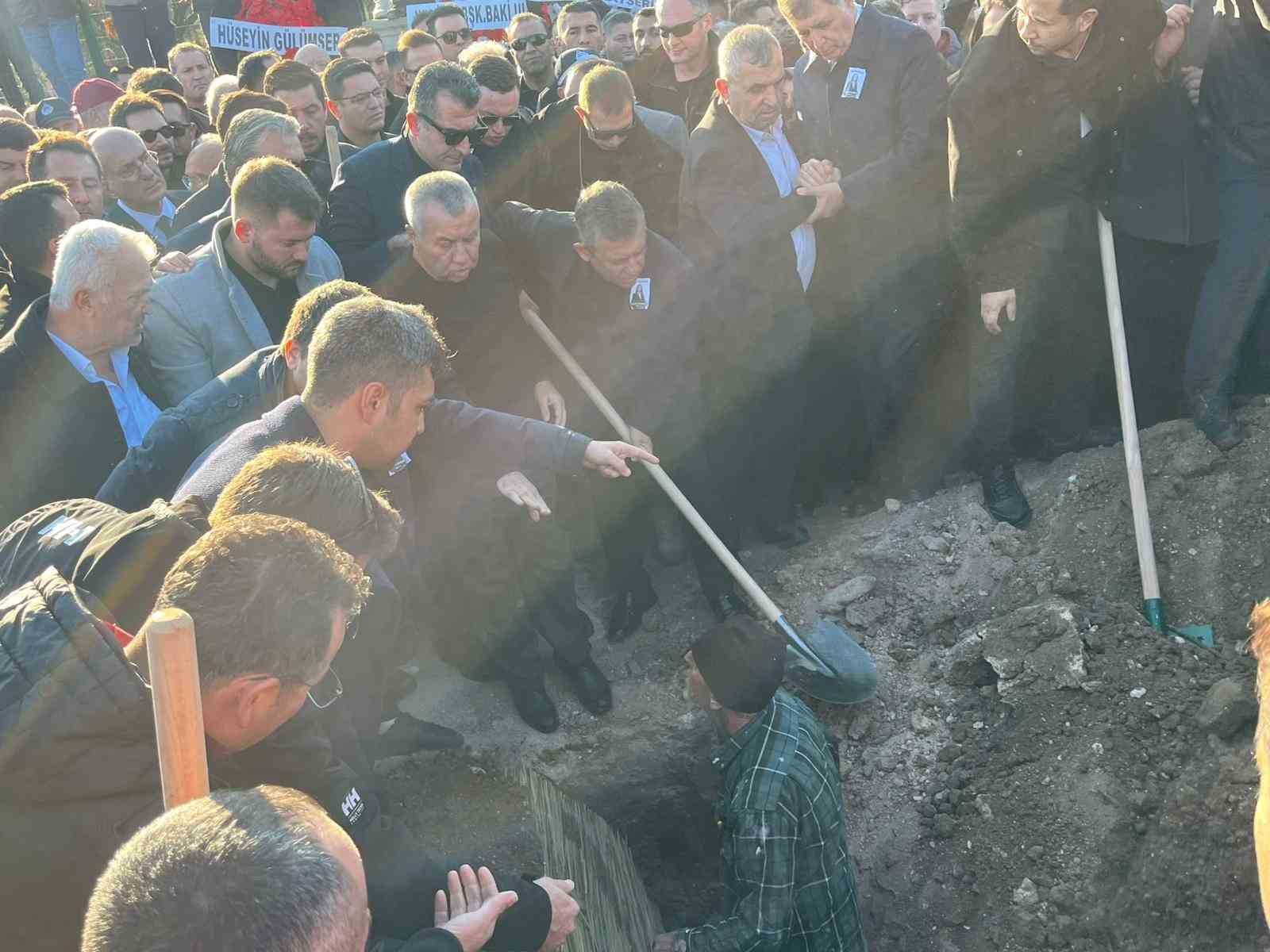 gulsah durbay gozyaslariyla defnedildi 2 wwQqM22C