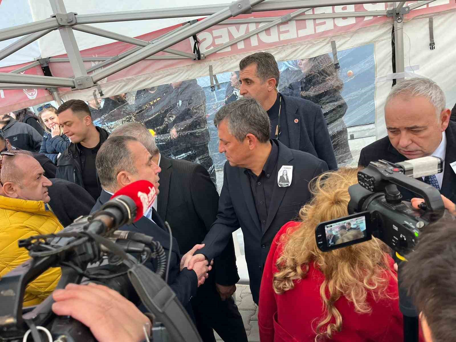 gulsah durbay gozyaslariyla defnedildi 4 c7ReL5eH