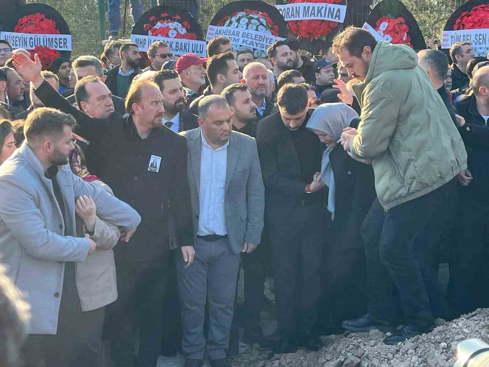 gulsah durbay gozyaslariyla defnedildi 6 hMKKWyRY