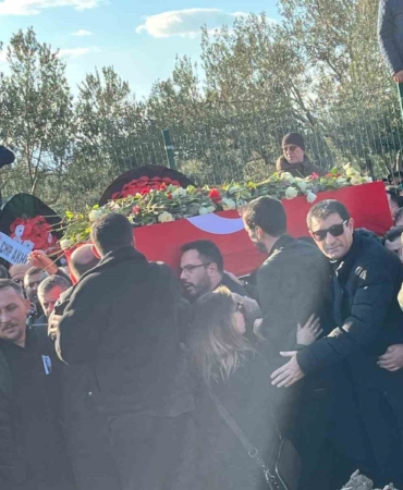 gulsah-durbay-gozyaslariyla-defnedildi-B9brGhm1.jpg