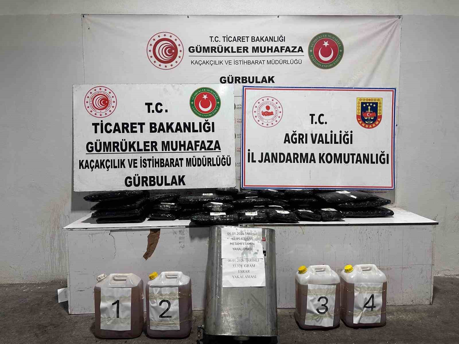 Gümrükler Muhafaza ekiplerince düzenlenen operasyonlarda 1 milyar 945 milyon lira değerinde uyuşturucu madde yakalandı 5 gumrukler muhafaza ekiplerince duzenlenen operasyonlarda 1 milyar 945 milyon lira degerinde uyusturucu madde yakalandi TNh1GYXW