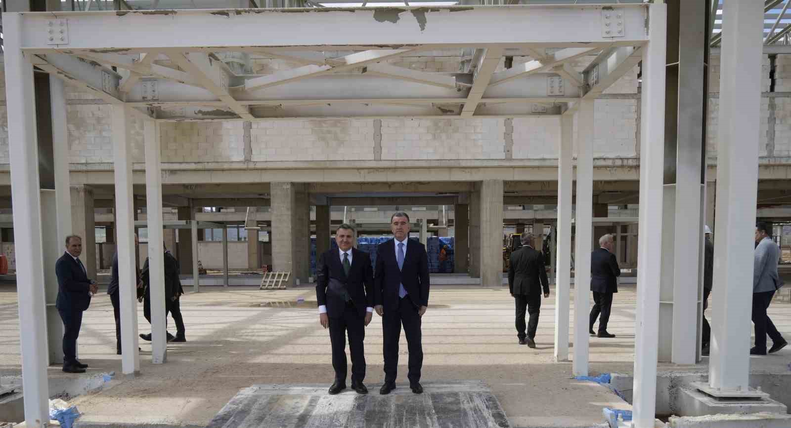 gumushane bayburt havalimaninda calismalar suruyor 1