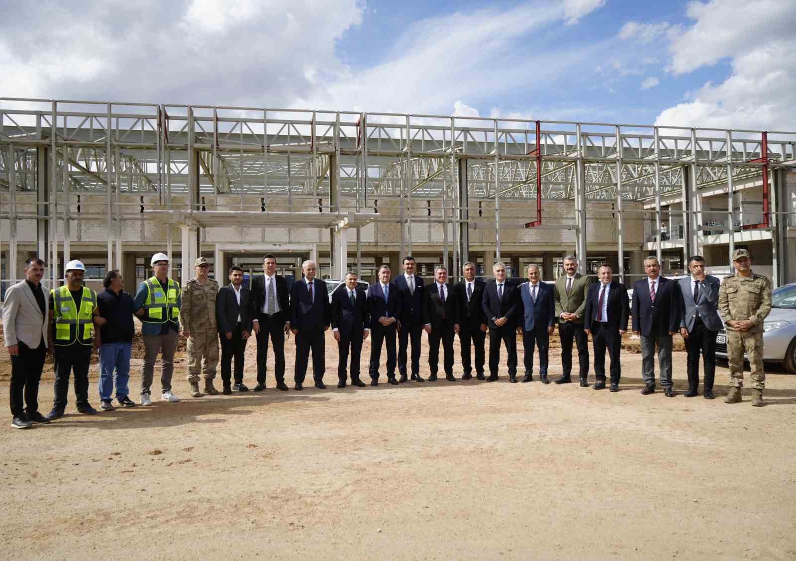 gumushane bayburt havalimaninda calismalar suruyor 3