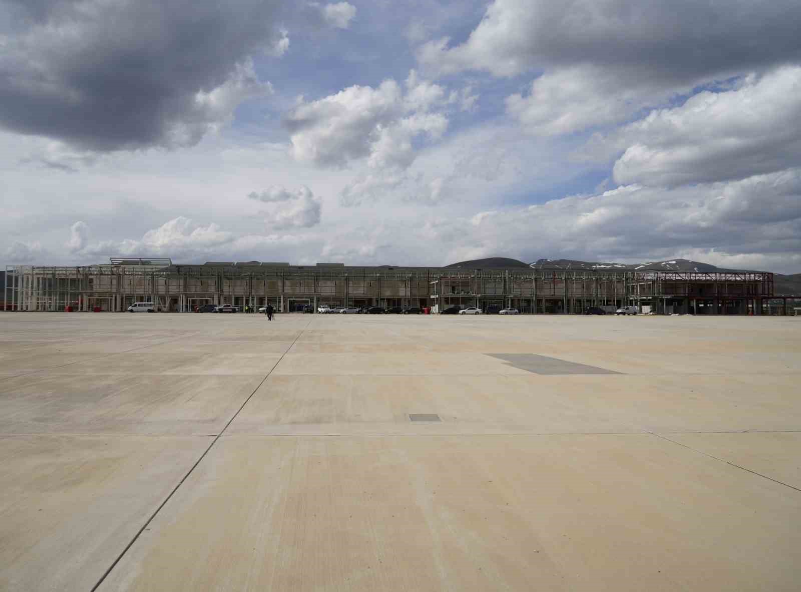 gumushane bayburt havalimaninda calismalar suruyor 4 cKLh47WR