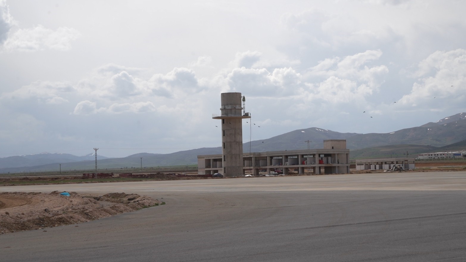 gumushane bayburt havalimaninda calismalar suruyor 6 7GPJO3qP
