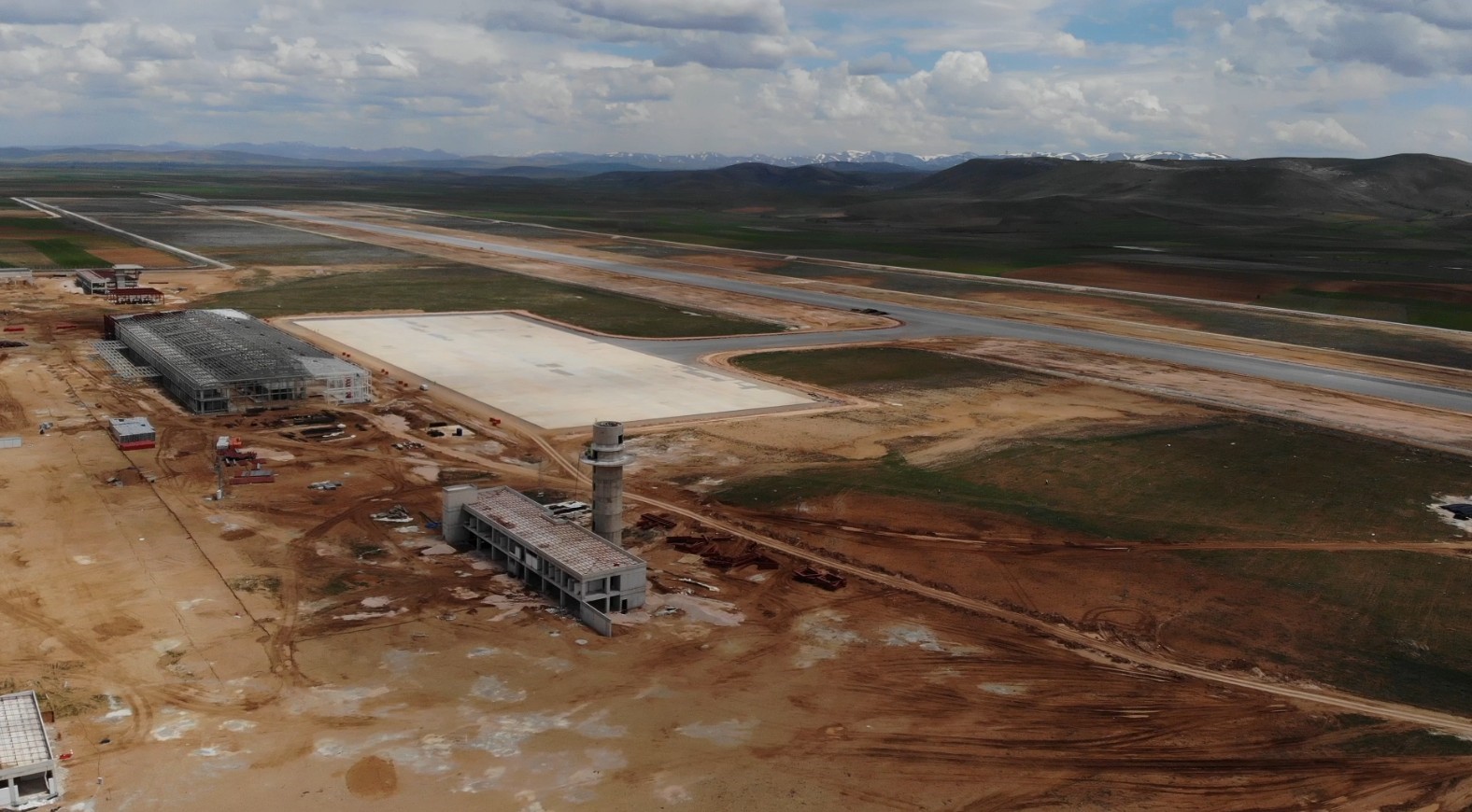 gumushane bayburt havalimaninda calismalar suruyor 7 1G6CDyTP