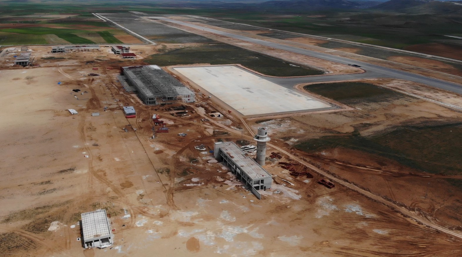gumushane bayburt havalimaninda calismalar suruyor 8 y9TN8b6j