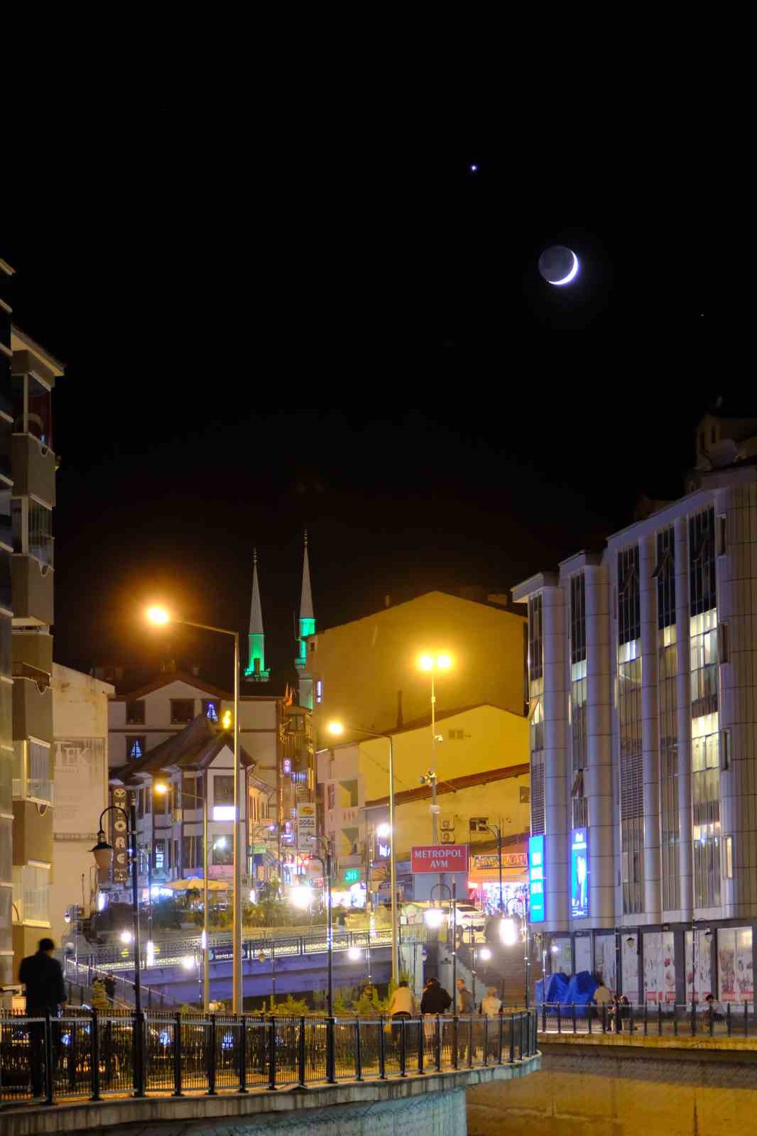 gumushane semalarinda nadir gorulen gezegen hizalanmasi harsit cayi uzerinde muhtesem goruntu 8 NiakpFjS
