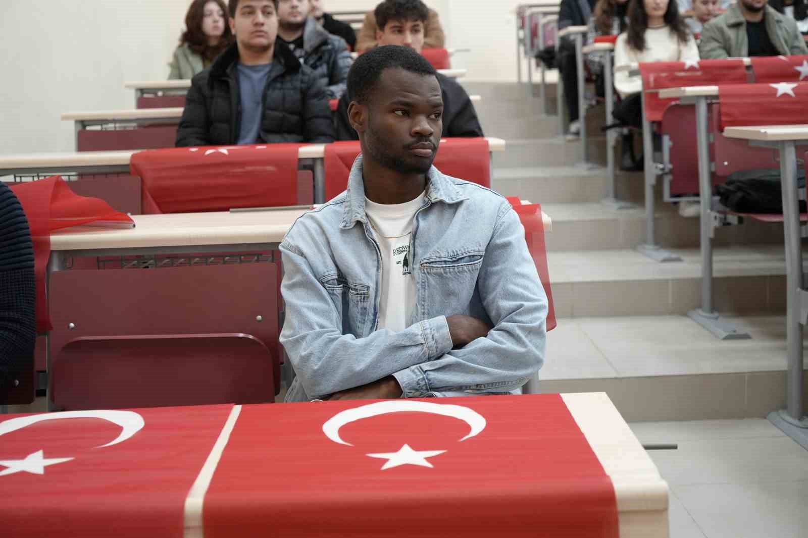 gumushane universitesinde ilk ders turk bayragina ayrildi 3 l5UUKKBF