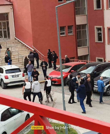 gumushane-universitesinde-silahli-rehine-krizi-8Eb67Zrp.jpg