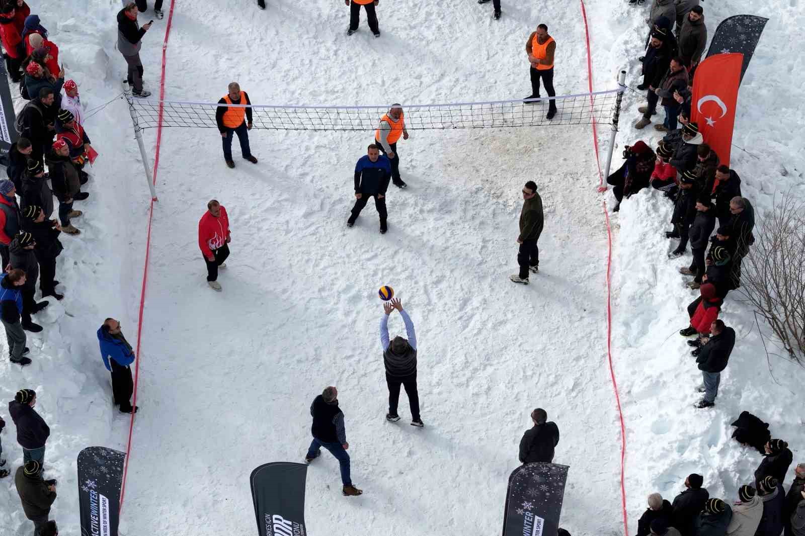 gumushanede 33 kar voleybolu senligi ahmet calik anisina duzenlendi 2