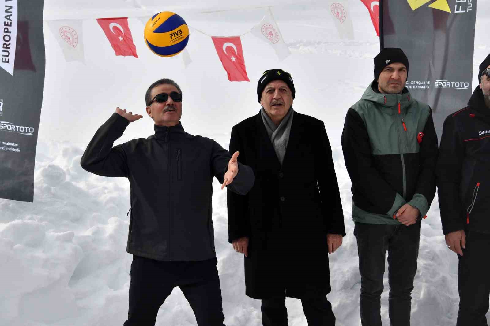 gumushanede 33 kar voleybolu senligi ahmet calik anisina duzenlendi 7 SJdyTZPF